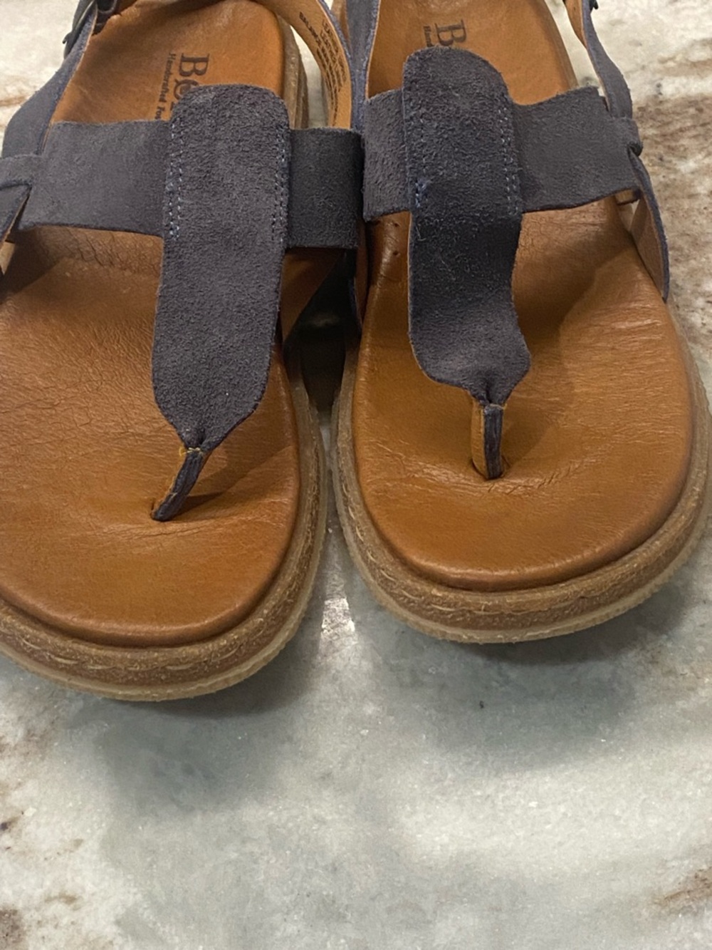 Born Cammie Dark Jeans Suede Comfort T-Strap Sandals 8 / 39 EUC - Picture 8 of 11